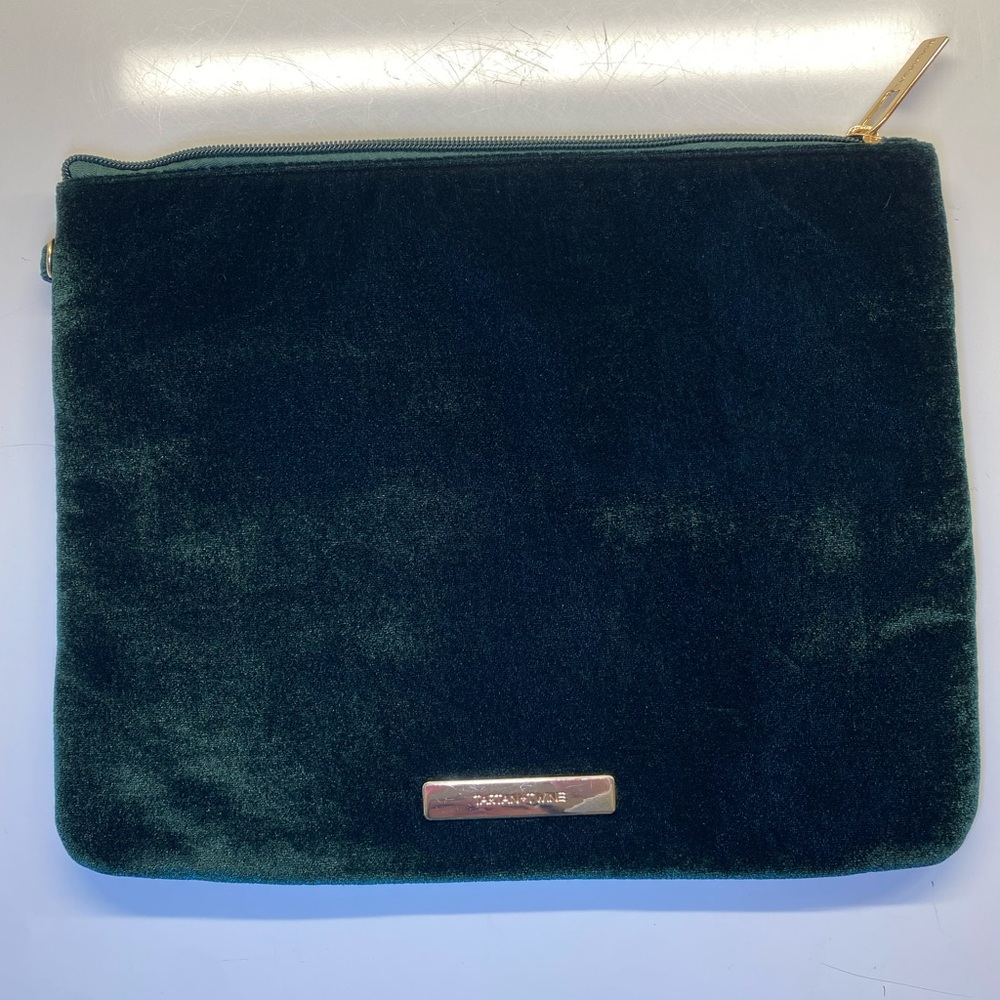 Tartan & Twine Emerald Green Velvet Makeup Cosmetic Bag - New‎ X